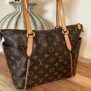 Louis Vuitton Totally PM Monogram Purse
